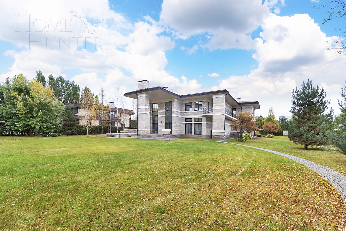 2-этажный коттедж 989.7 м² с отделкой