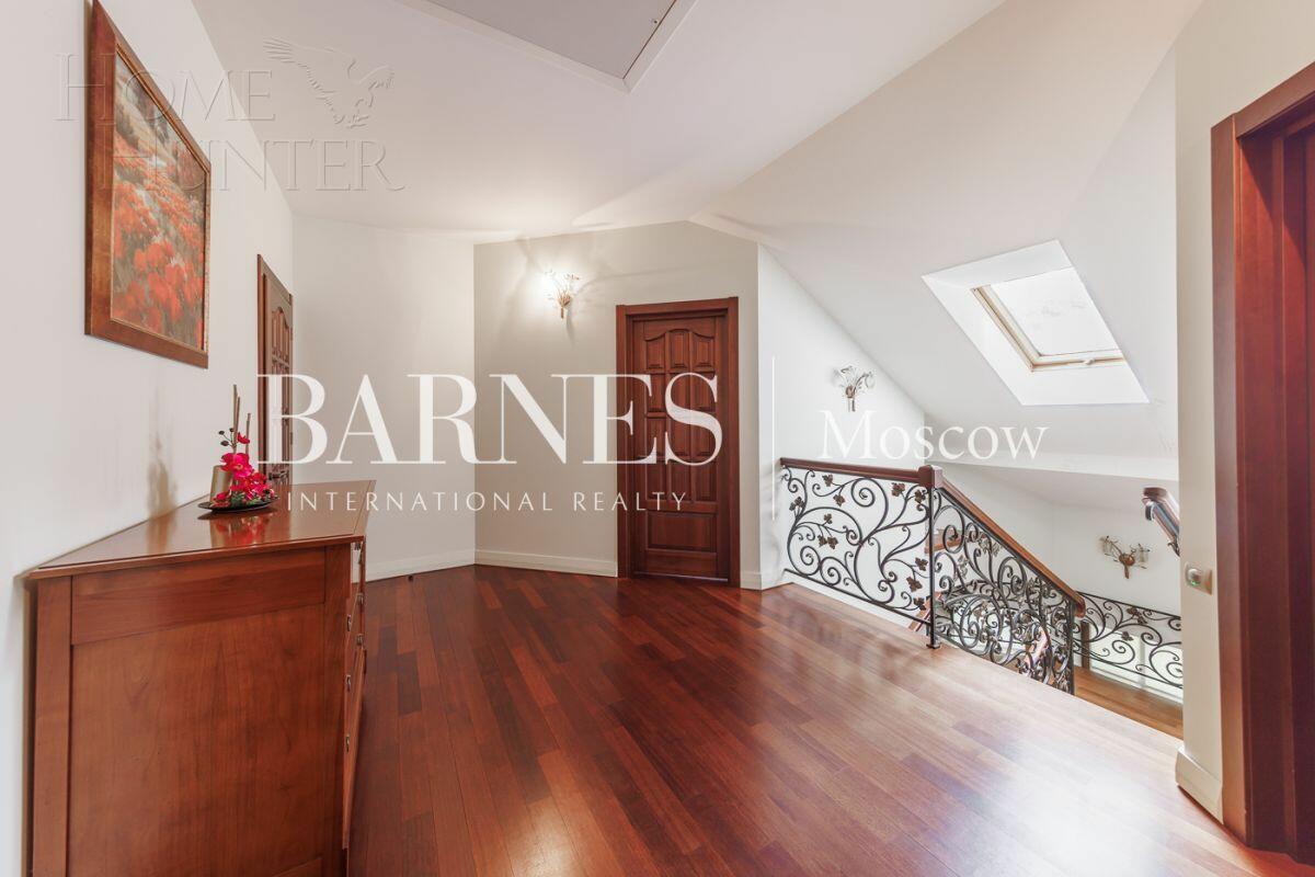 2-этажный коттедж 398.2 м² с отделкой