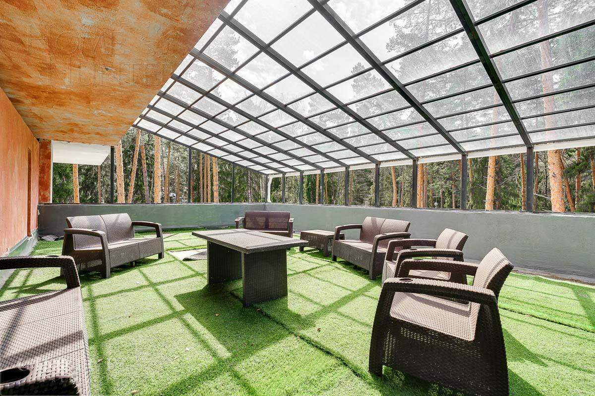 3-этажный коттедж 1 300 м² с отделкой