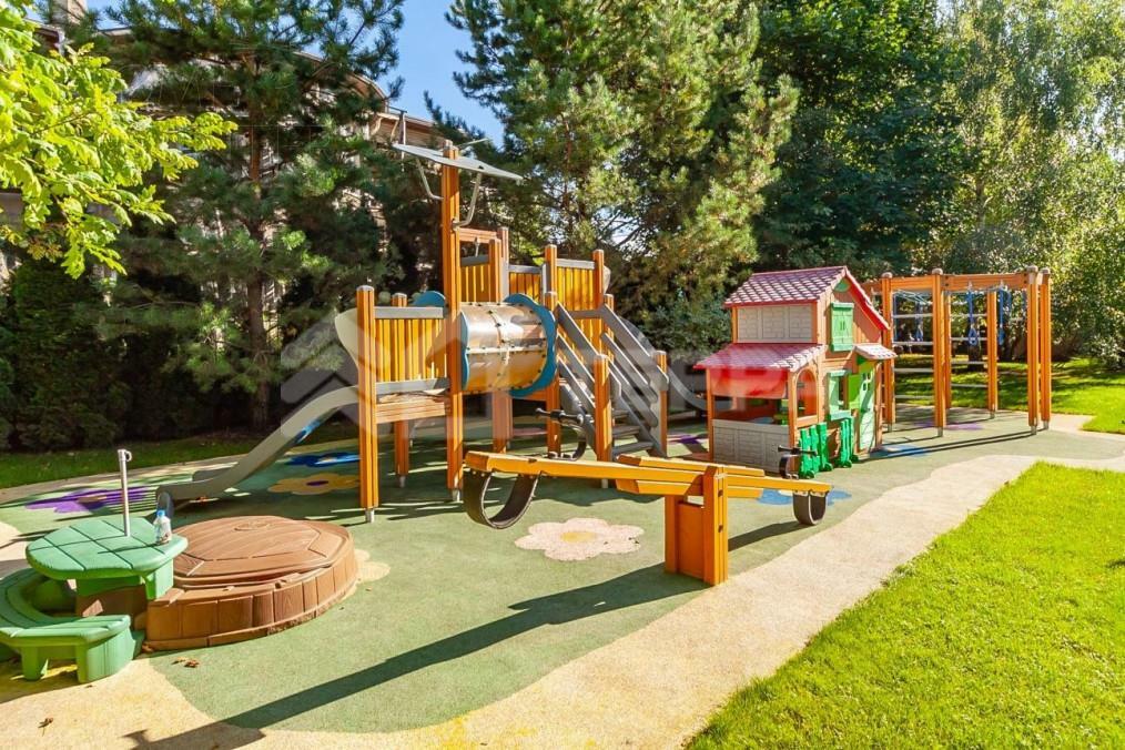 КОТТЕДЖ 1 800 м² с отделкой