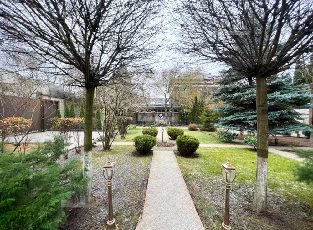 2-этажный коттедж 1 200 м² с отделкой