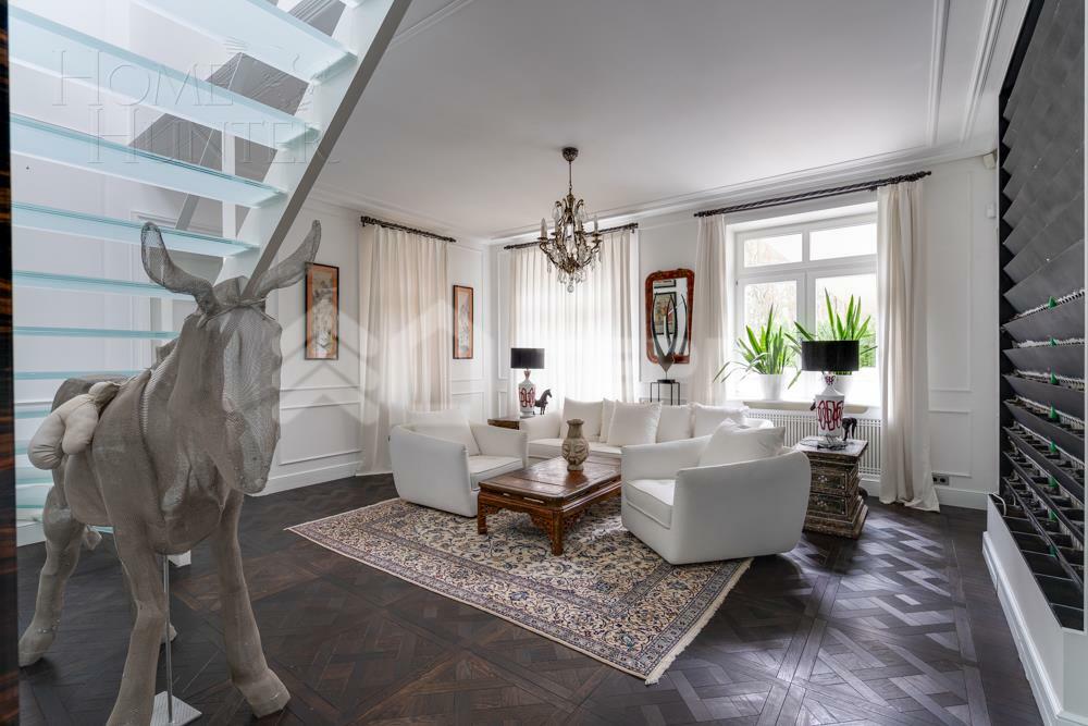 2-этажный коттедж 1 100 м² с отделкой