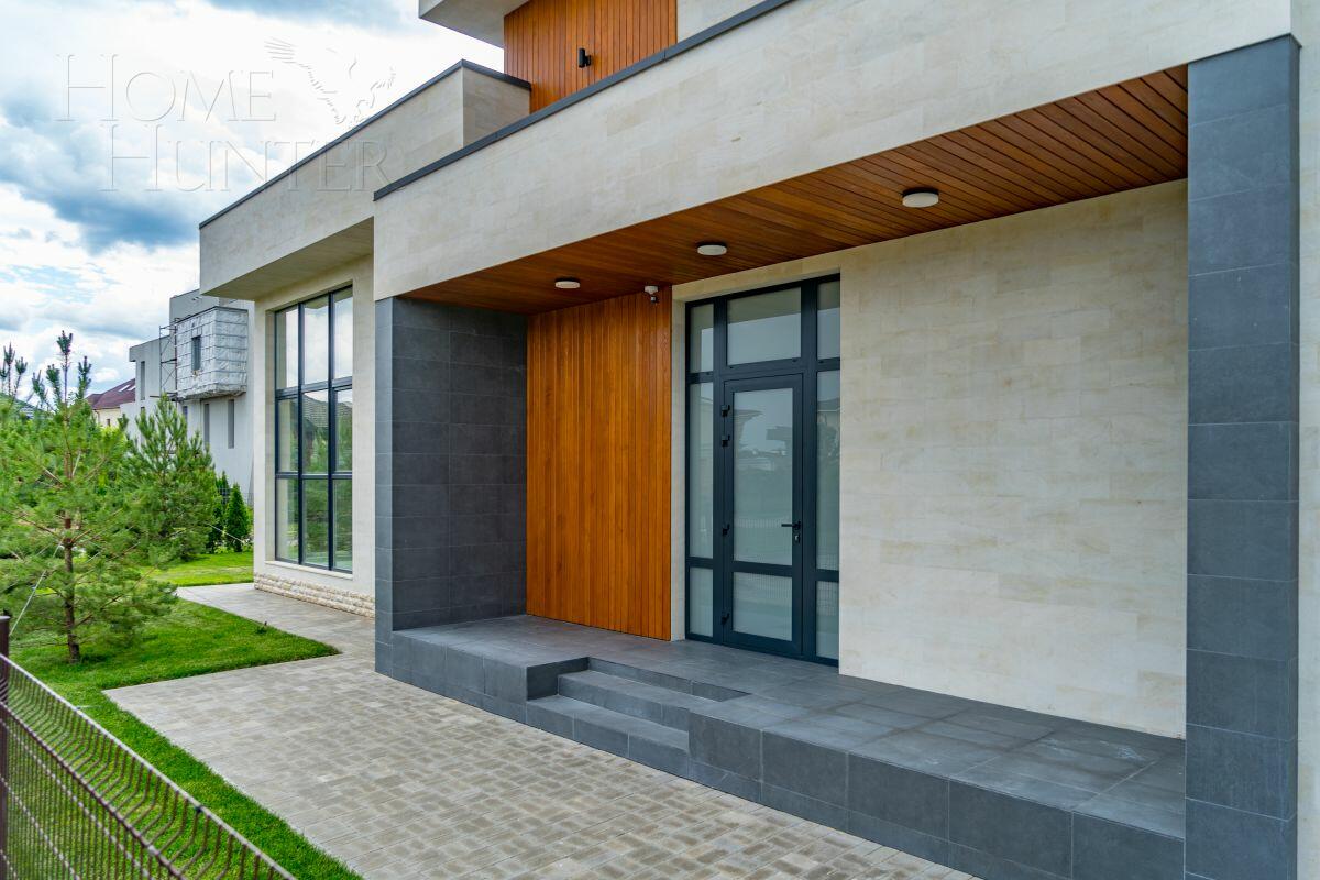 2-этажный коттедж 640 м² с отделкой