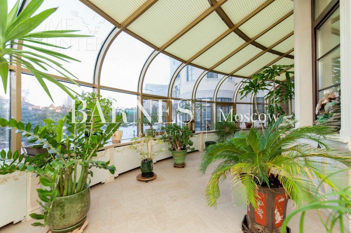 2-этажный коттедж 1 400 м² с отделкой