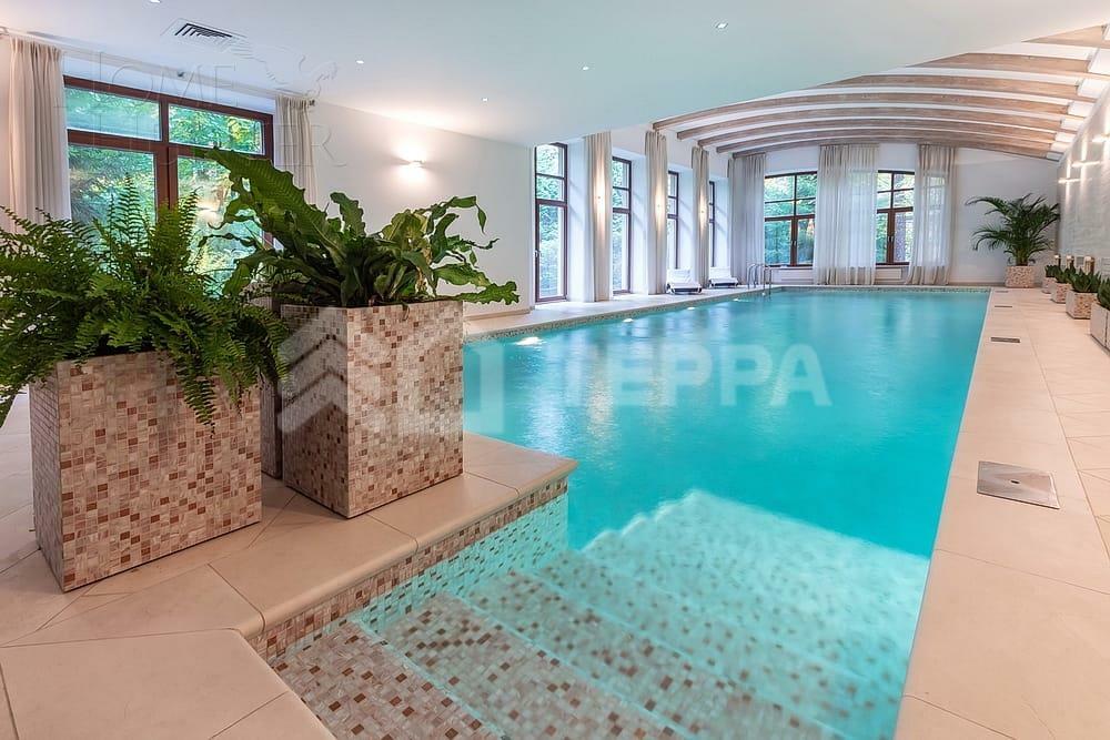 2-этажный коттедж 900 м² с отделкой