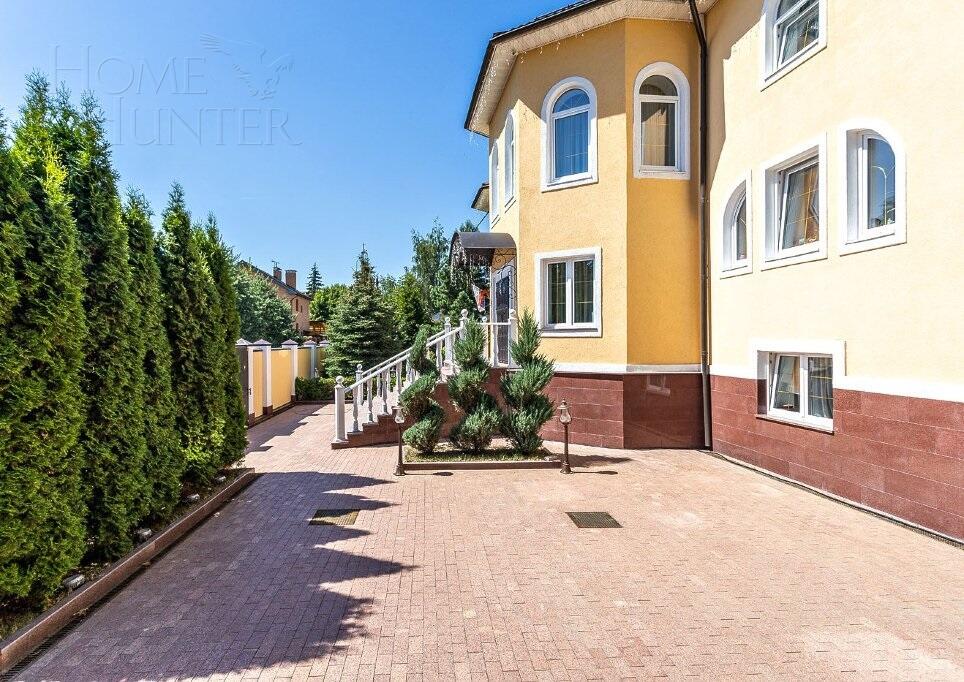2-этажный коттедж 800 м² с отделкой