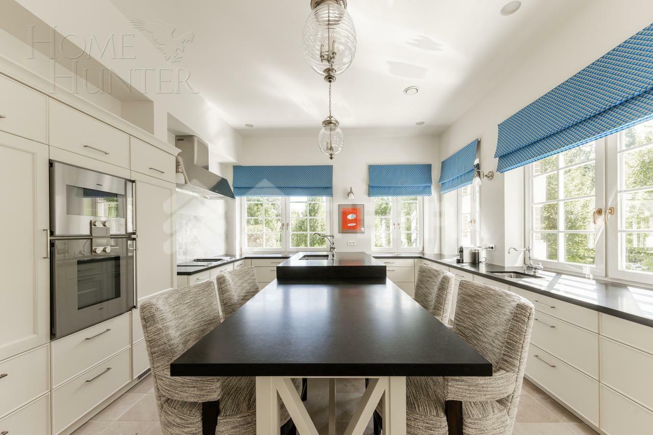 2-этажный коттедж 580 м² с отделкой