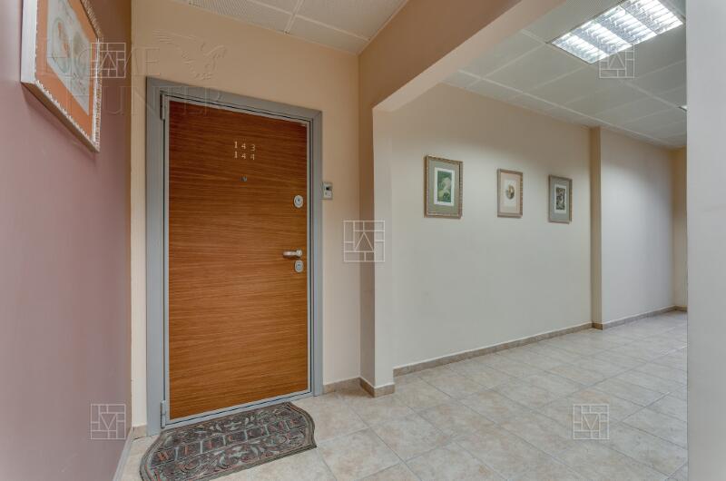 7-КОМН. КВАРТИРА С ОТДЕЛКОЙ 330 М² НА 2 ЭТАЖЕ