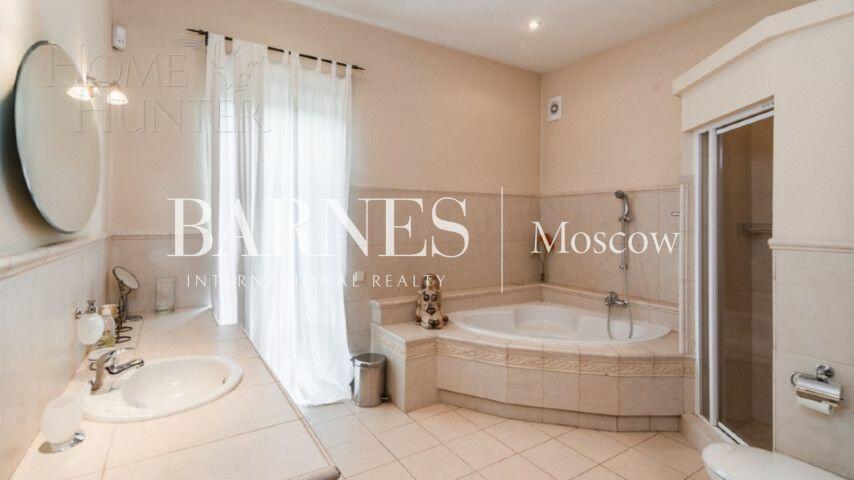 2-этажный коттедж 650 м² с отделкой