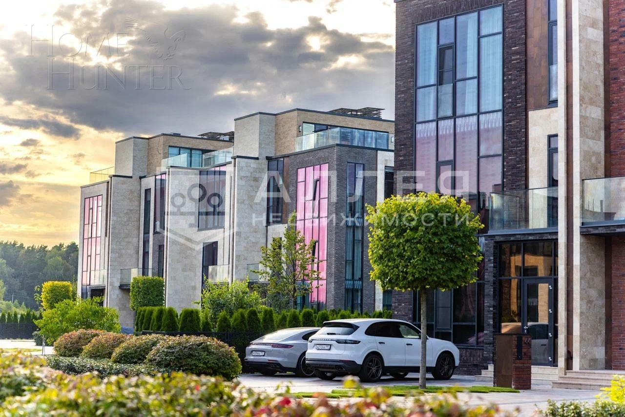 3-этажный таунхаус 244 м² с отделкой