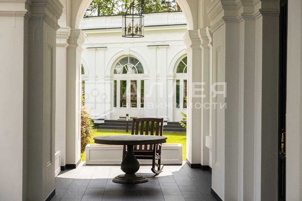 2-этажный коттедж 2 000 м² с отделкой