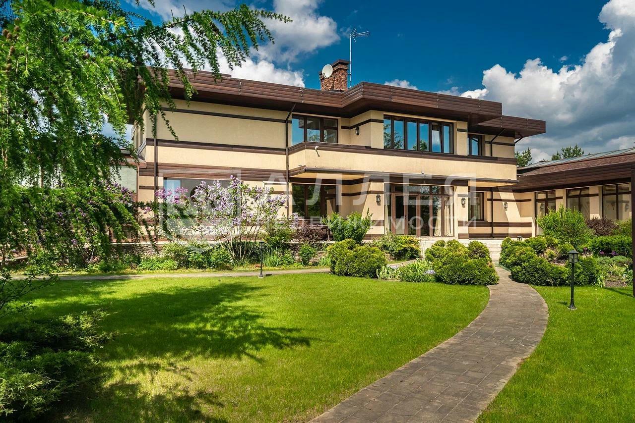 2-этажный коттедж 750 м² с отделкой