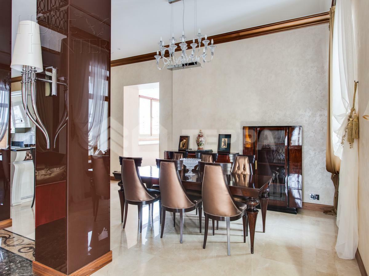 2-этажный коттедж 1 250 м² с отделкой