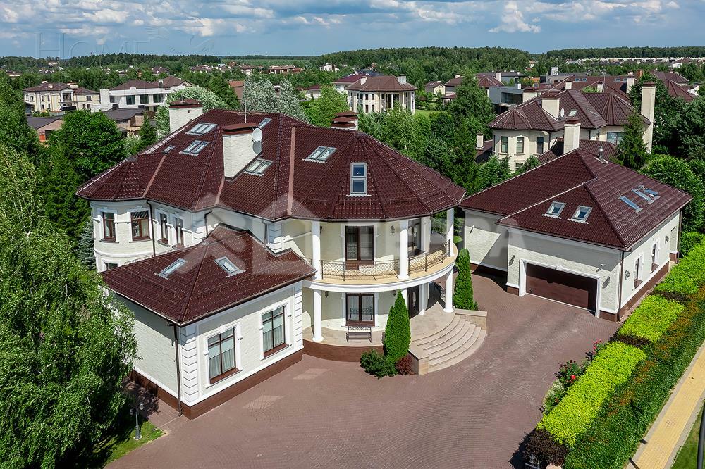 3-этажный коттедж 768 м² с отделкой