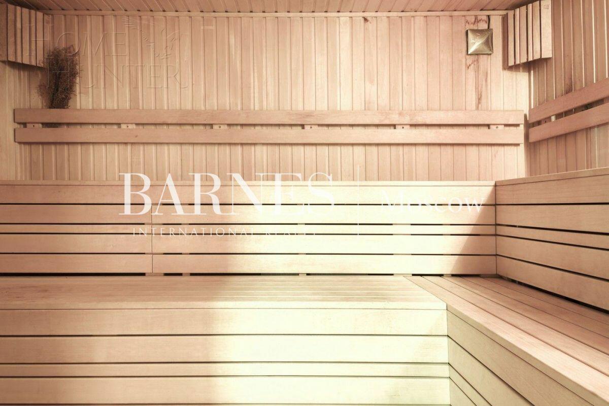 3-этажный коттедж 1 000 м² с отделкой