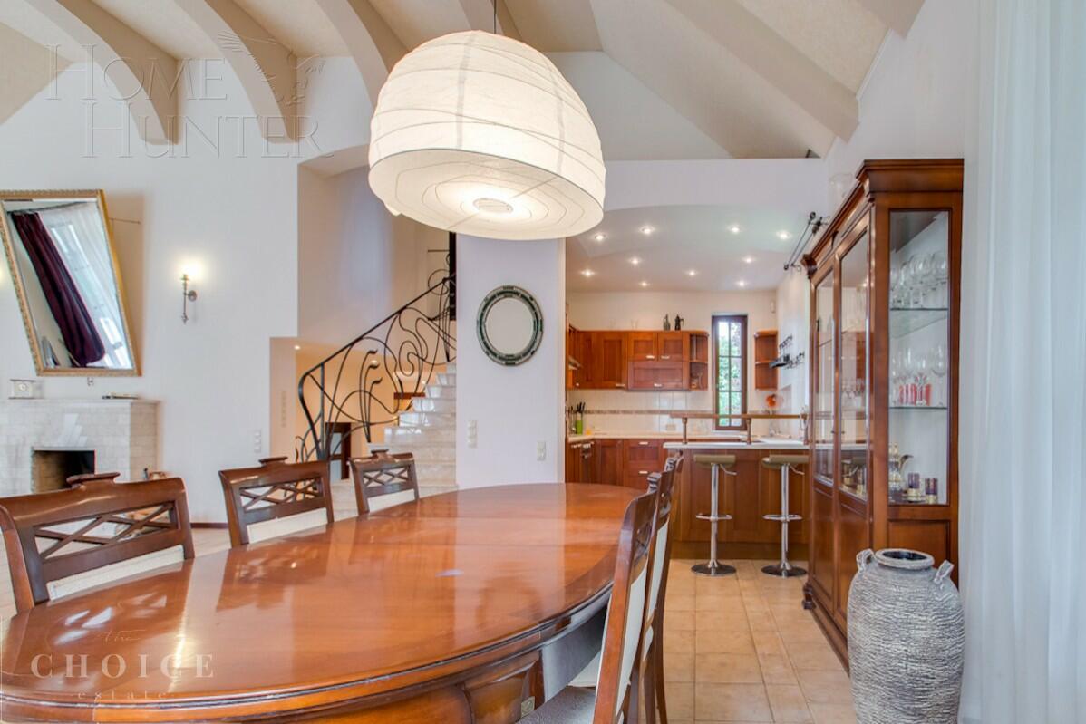 2-этажный коттедж 650 м² с отделкой