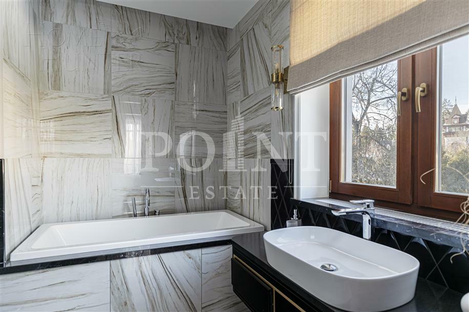 3-этажный коттедж 697 м² с отделкой