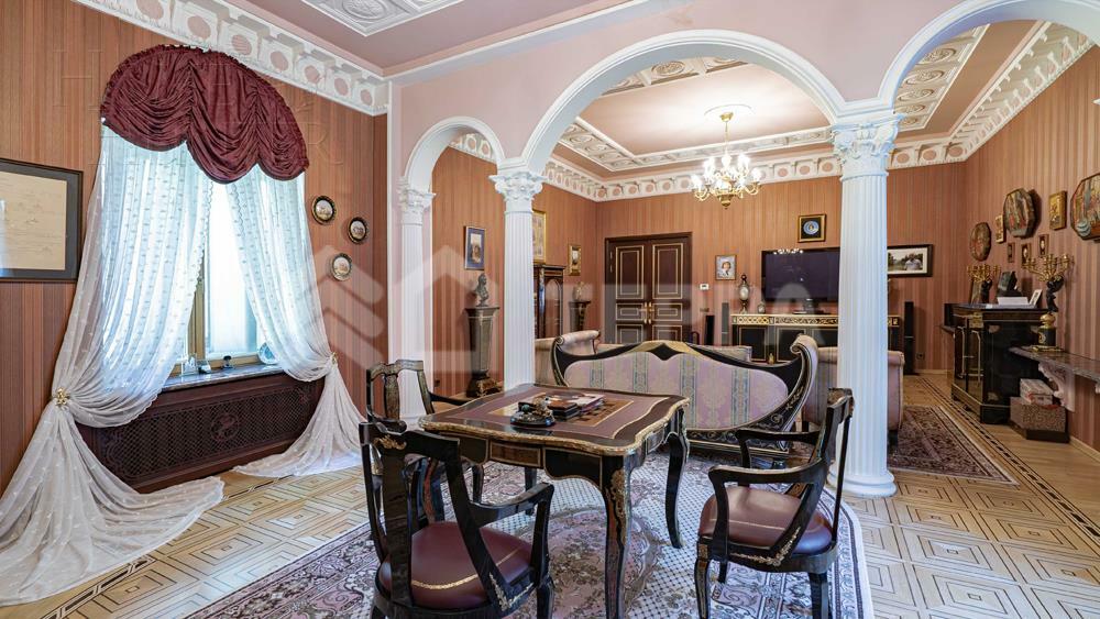 2-этажный коттедж 850 м² с отделкой