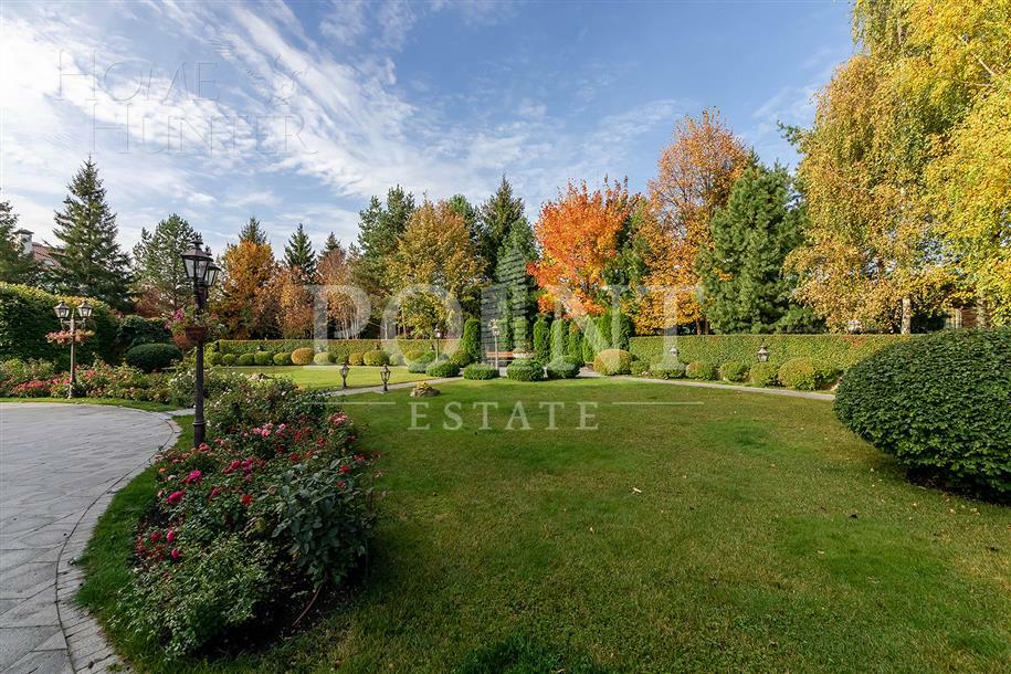 КОТТЕДЖ 2 000 м² с отделкой