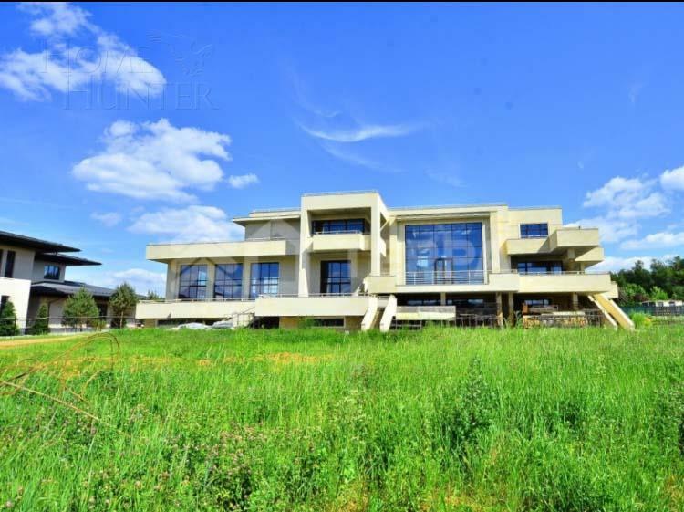 2-этажный коттедж 1 697 м² без отделки