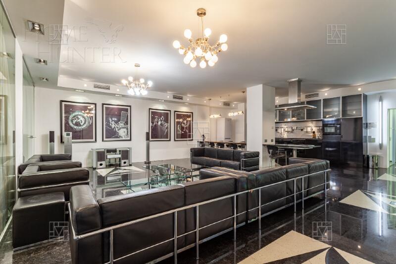 3-КОМН. КВАРТИРА С ОТДЕЛКОЙ 205 М² НА 10 ЭТАЖЕ