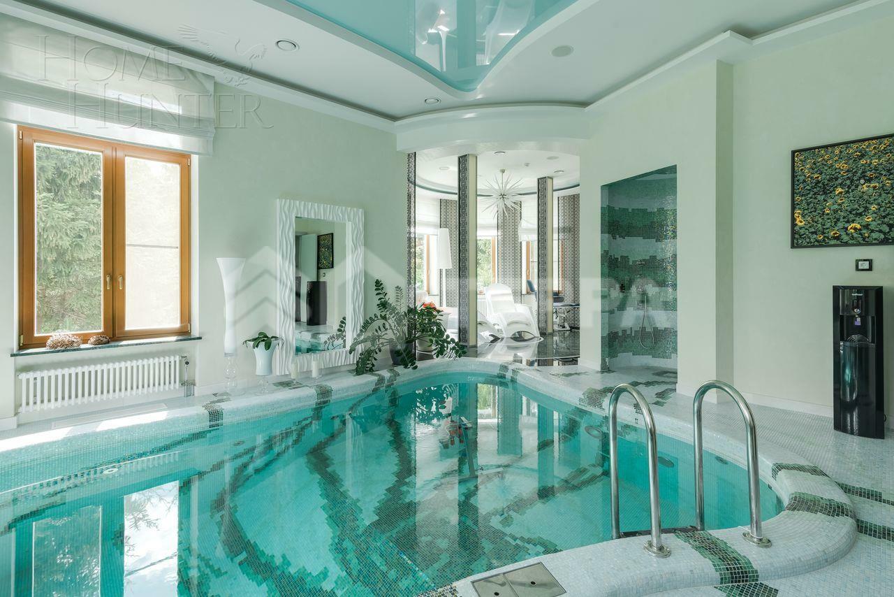 2-этажный коттедж 1 100 м² с отделкой