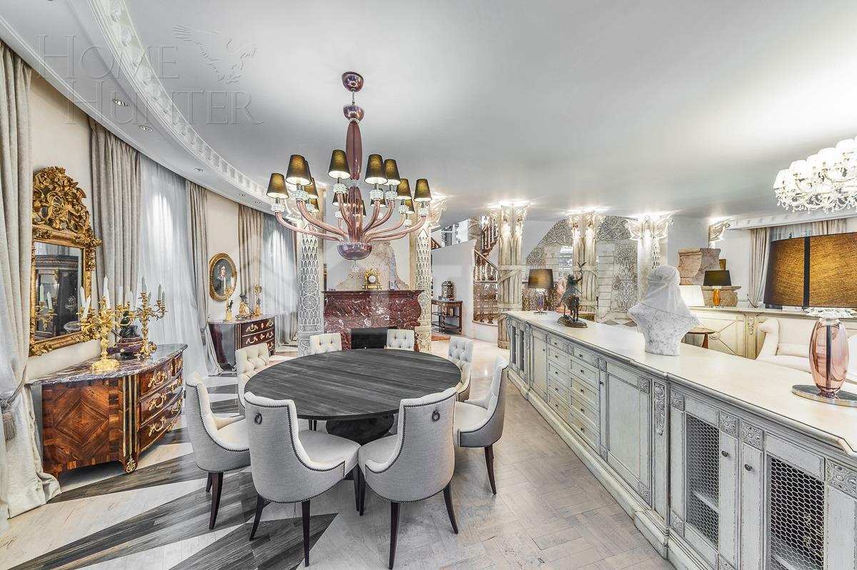 3-этажный коттедж 1 800 м² с отделкой