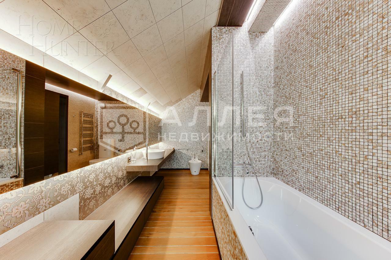 4-этажный коттедж 1 100 м² с отделкой