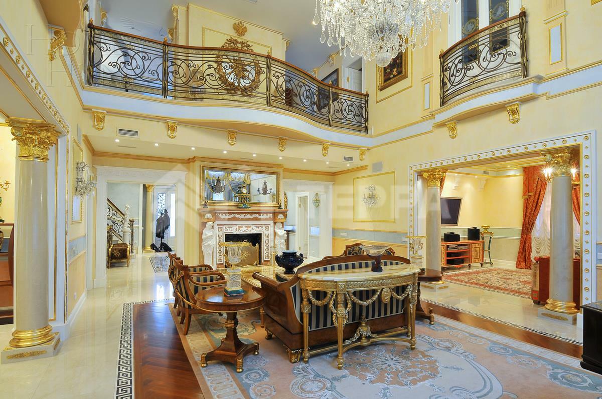 2-этажный коттедж 1 000 м² с отделкой