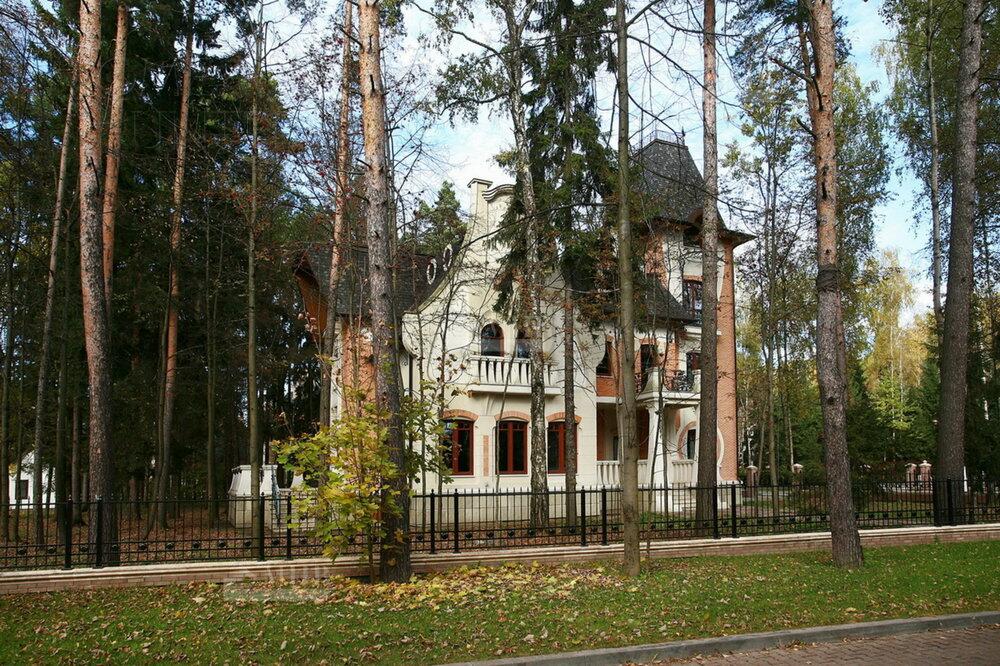 2-этажный коттедж 691 м² с отделкой