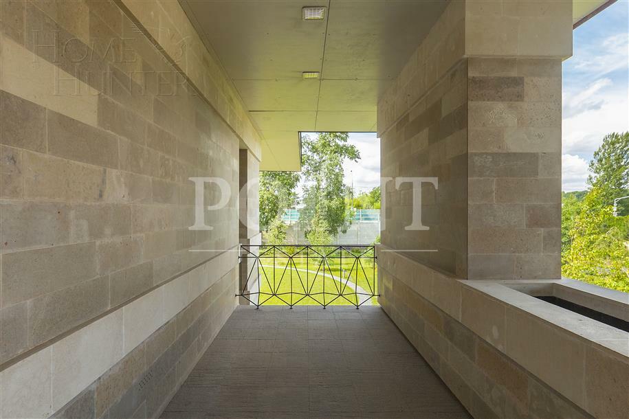 2-этажный коттедж 989.7 м² с отделкой