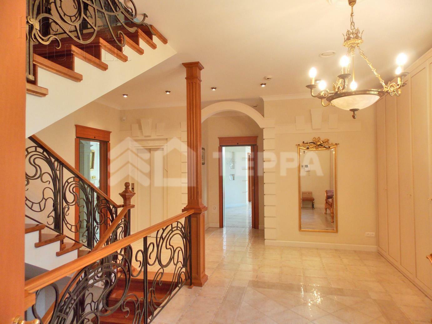 2-этажный коттедж 782.7 м² с отделкой