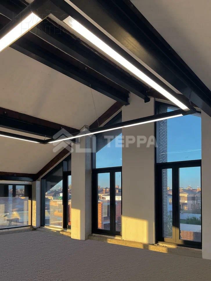 3-этажный коттедж 1 770 м² без отделки