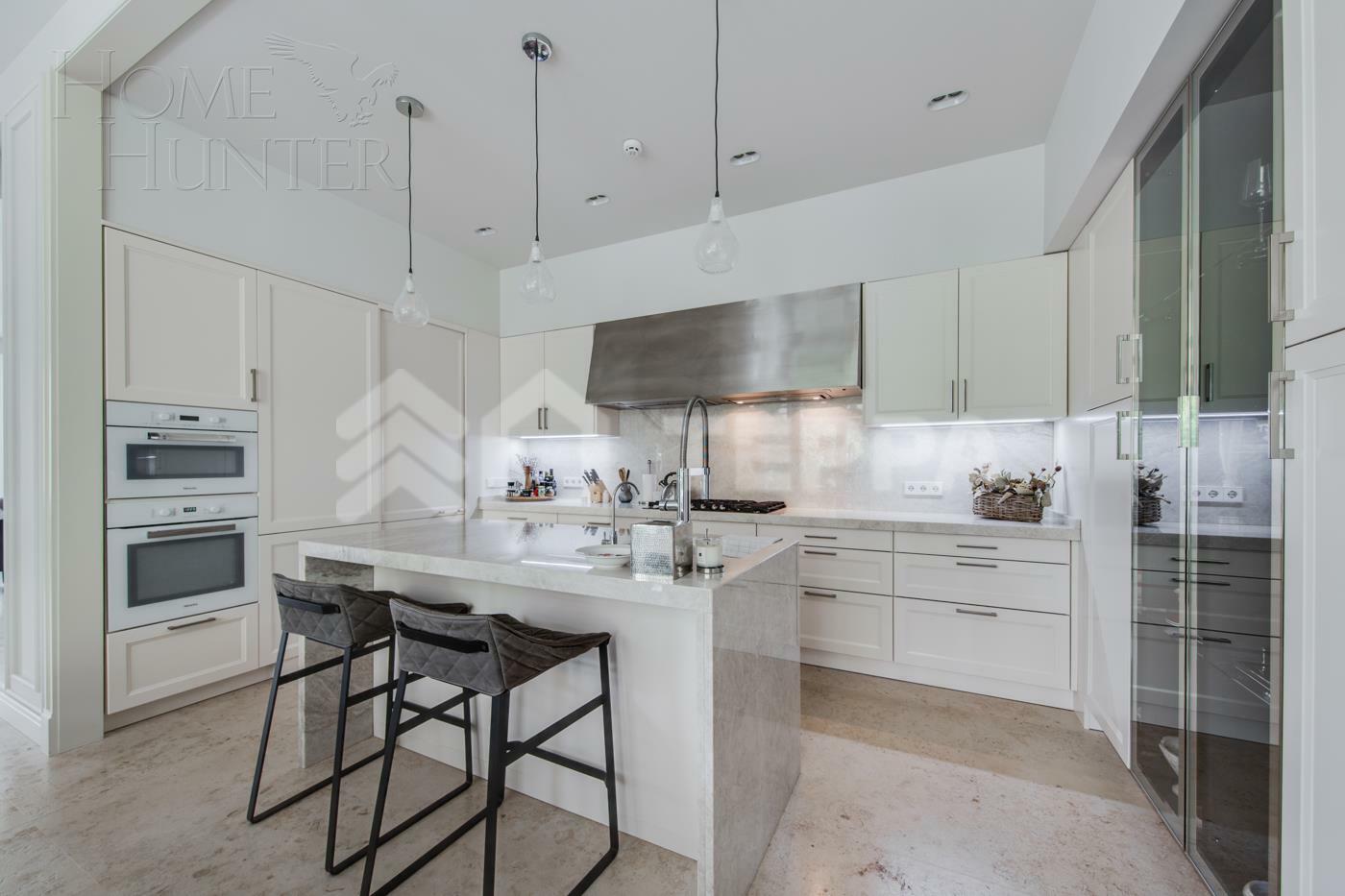 2-этажный коттедж 700 м² с отделкой