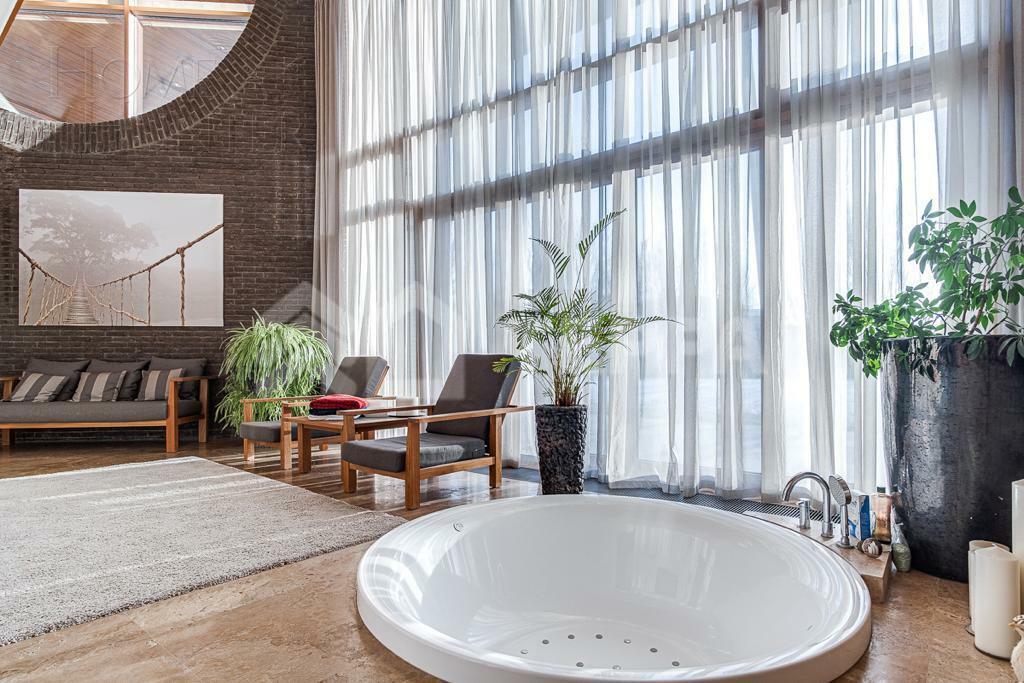 2-этажный коттедж 1 360 м² с отделкой