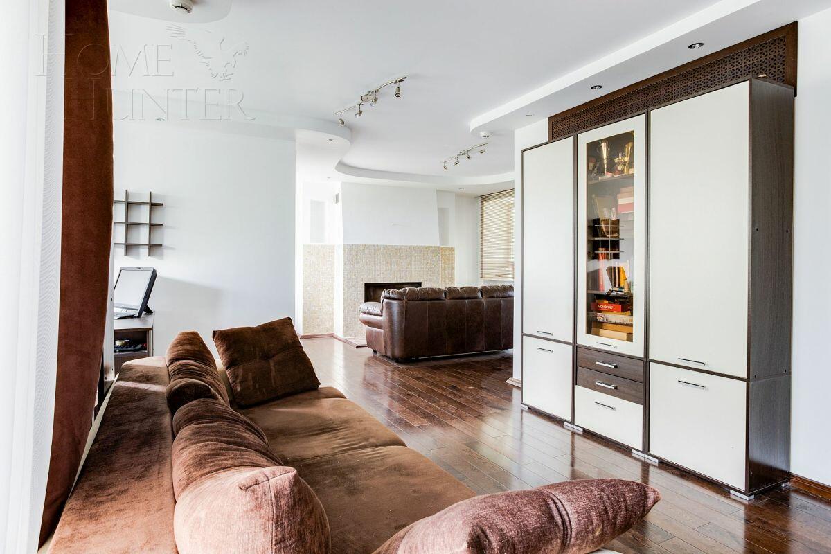 2-этажный коттедж 948 м² с отделкой