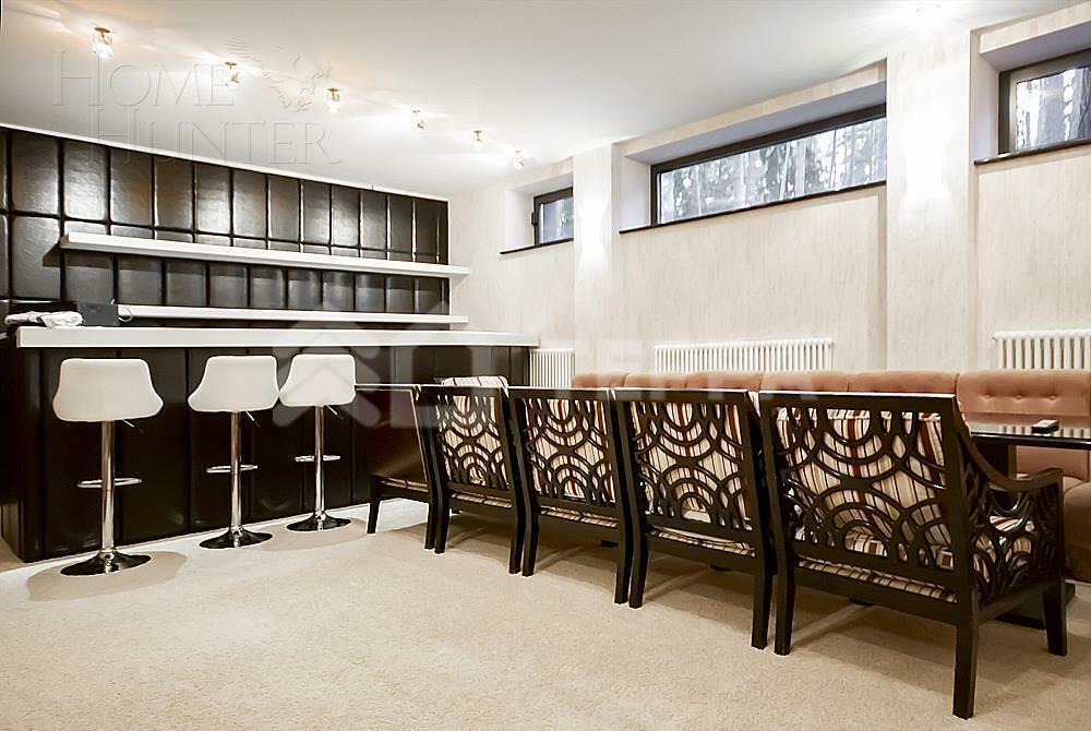 3-этажный коттедж 1 300 м² с отделкой