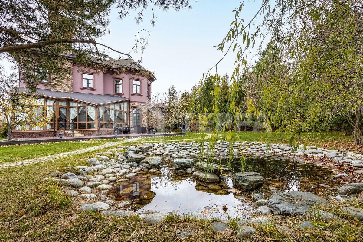 2-этажный коттедж 400 м² с отделкой