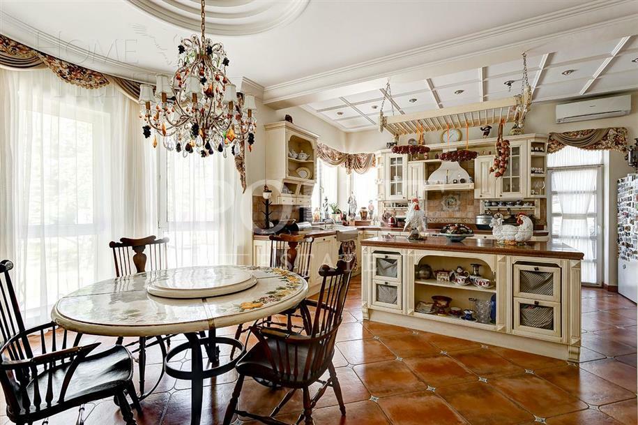 2-этажный коттедж 850 м² с отделкой