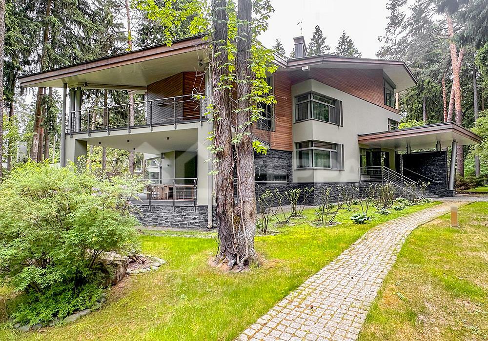 2-этажный коттедж 1 622 м² с отделкой