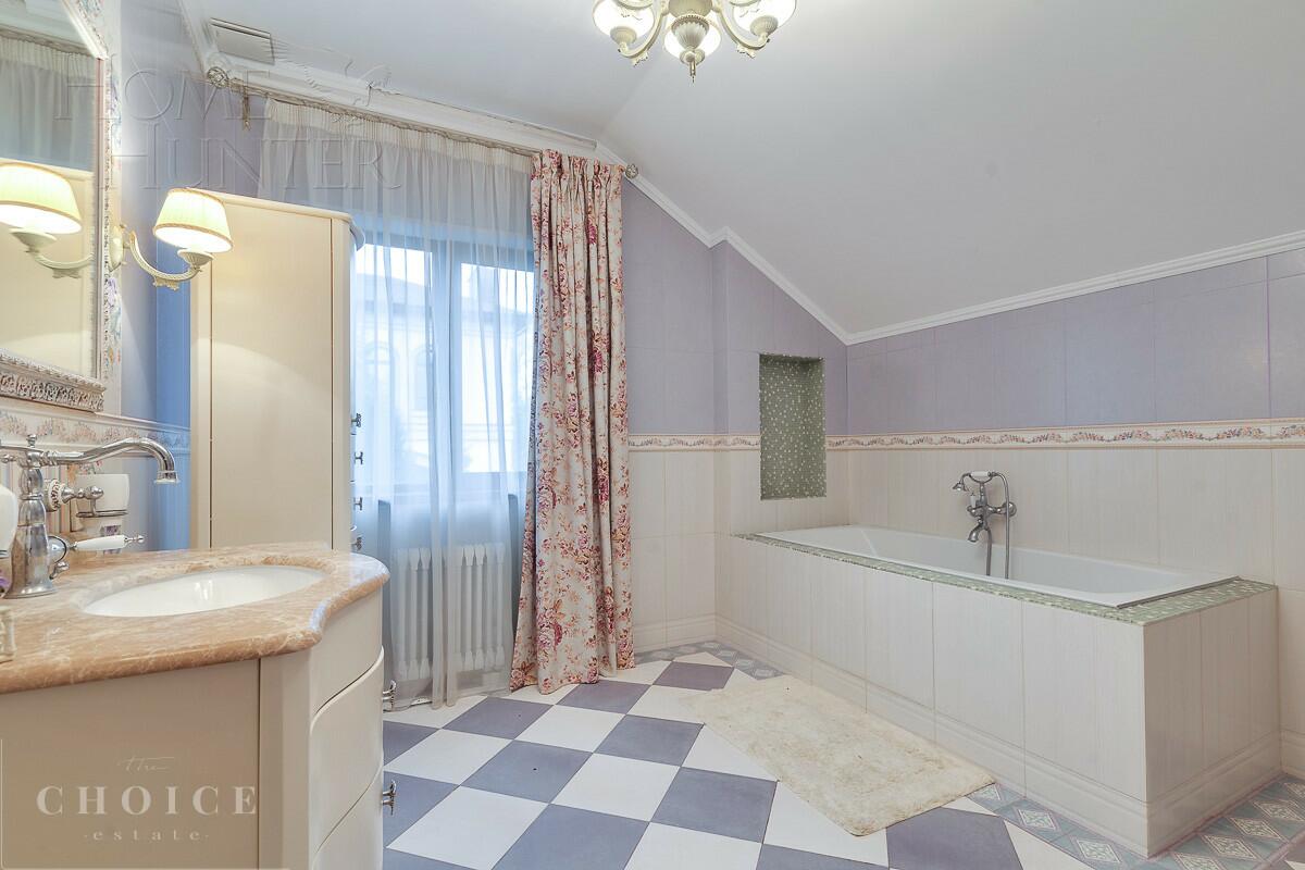 2-этажный коттедж 440 м² с отделкой