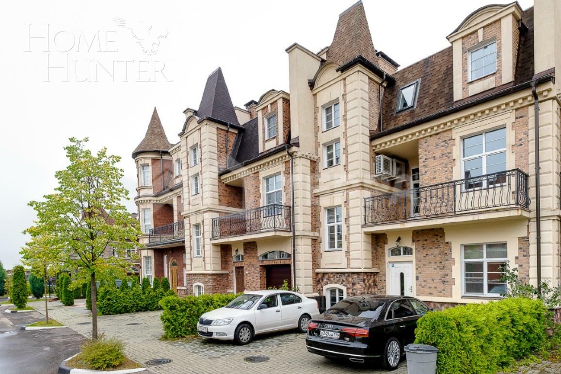 2-этажный таунхаус 345 м² с отделкой