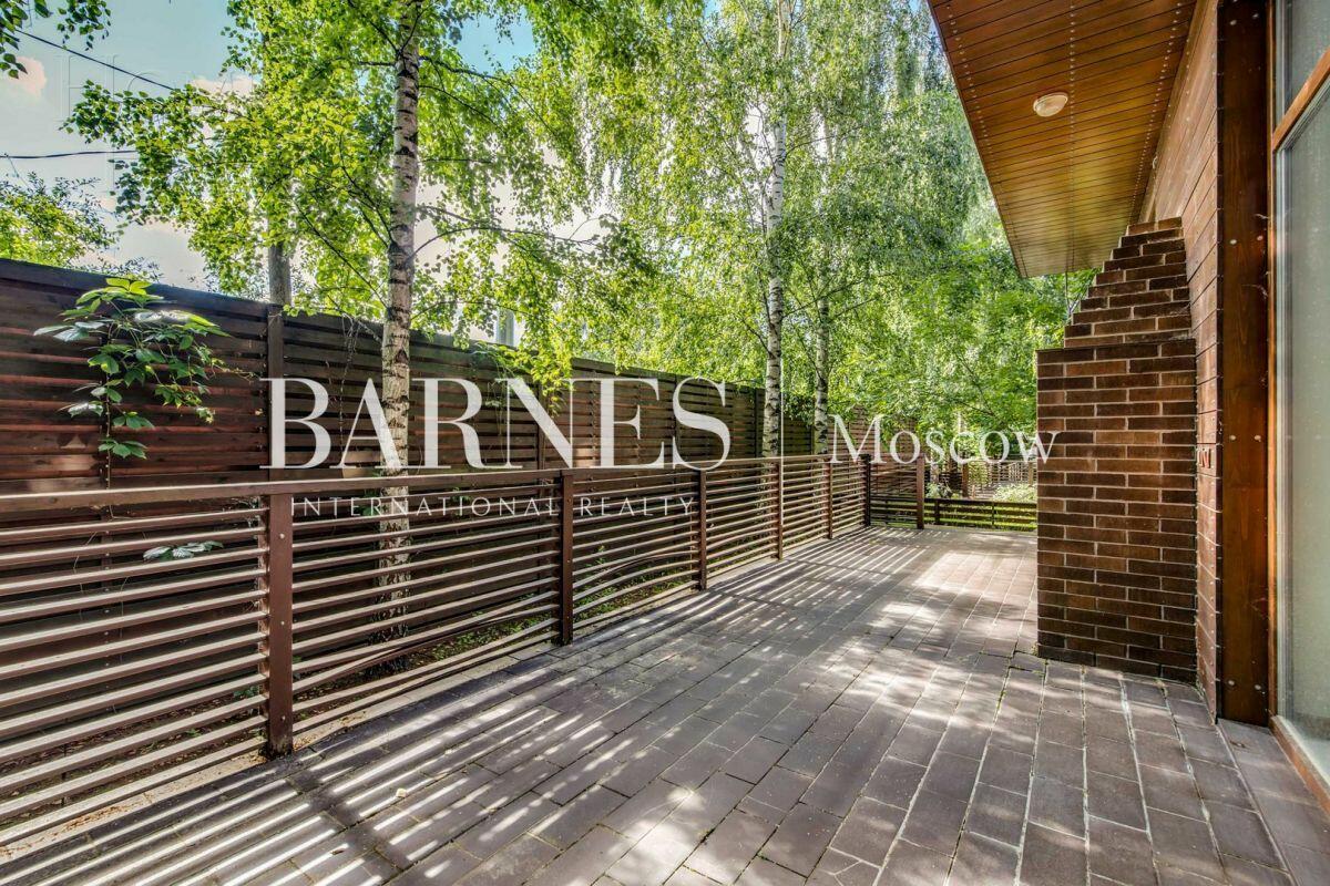 2-этажный таунхаус 380 м² с отделкой