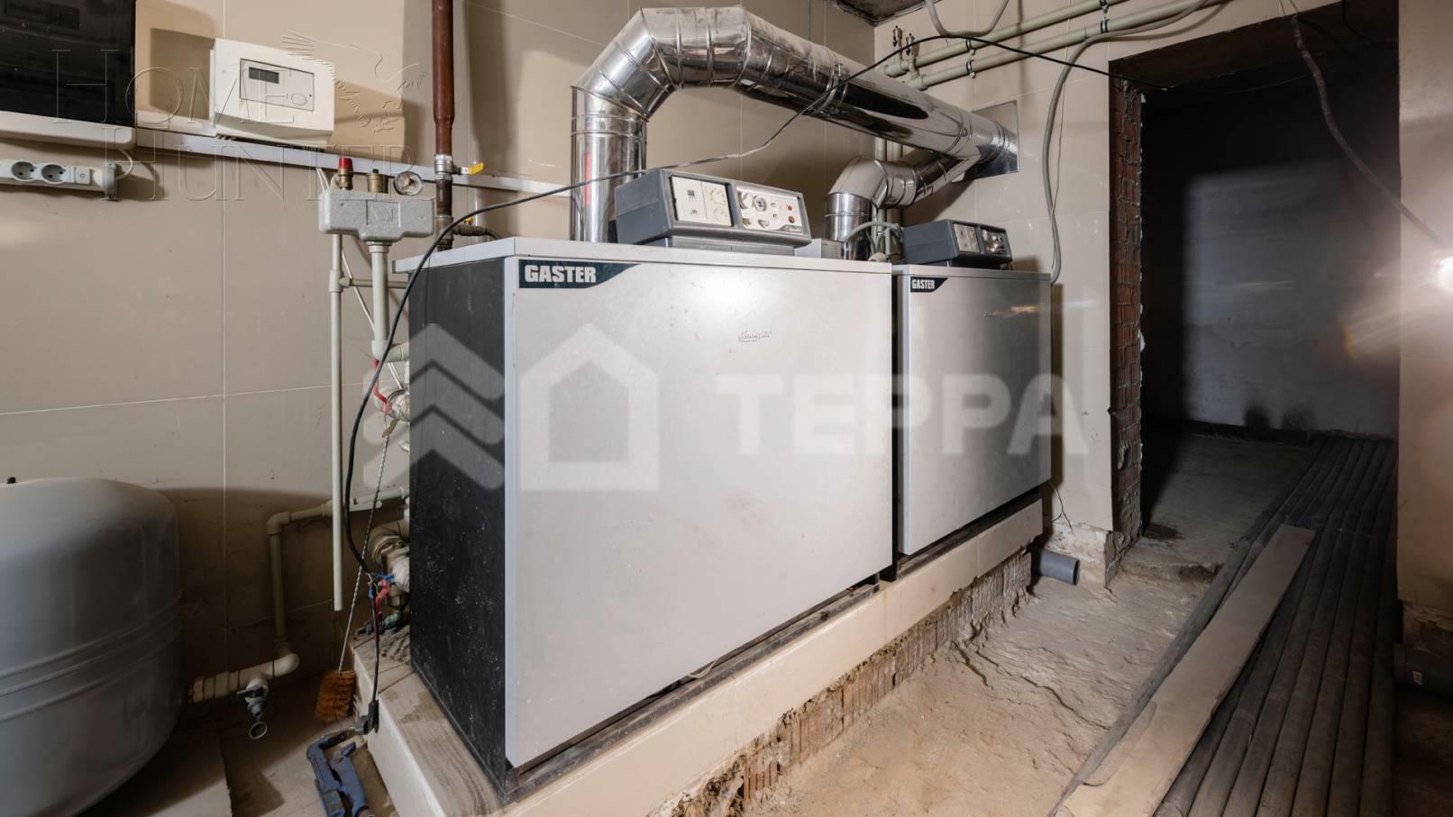 2-этажный коттедж 1 300 м² без отделки