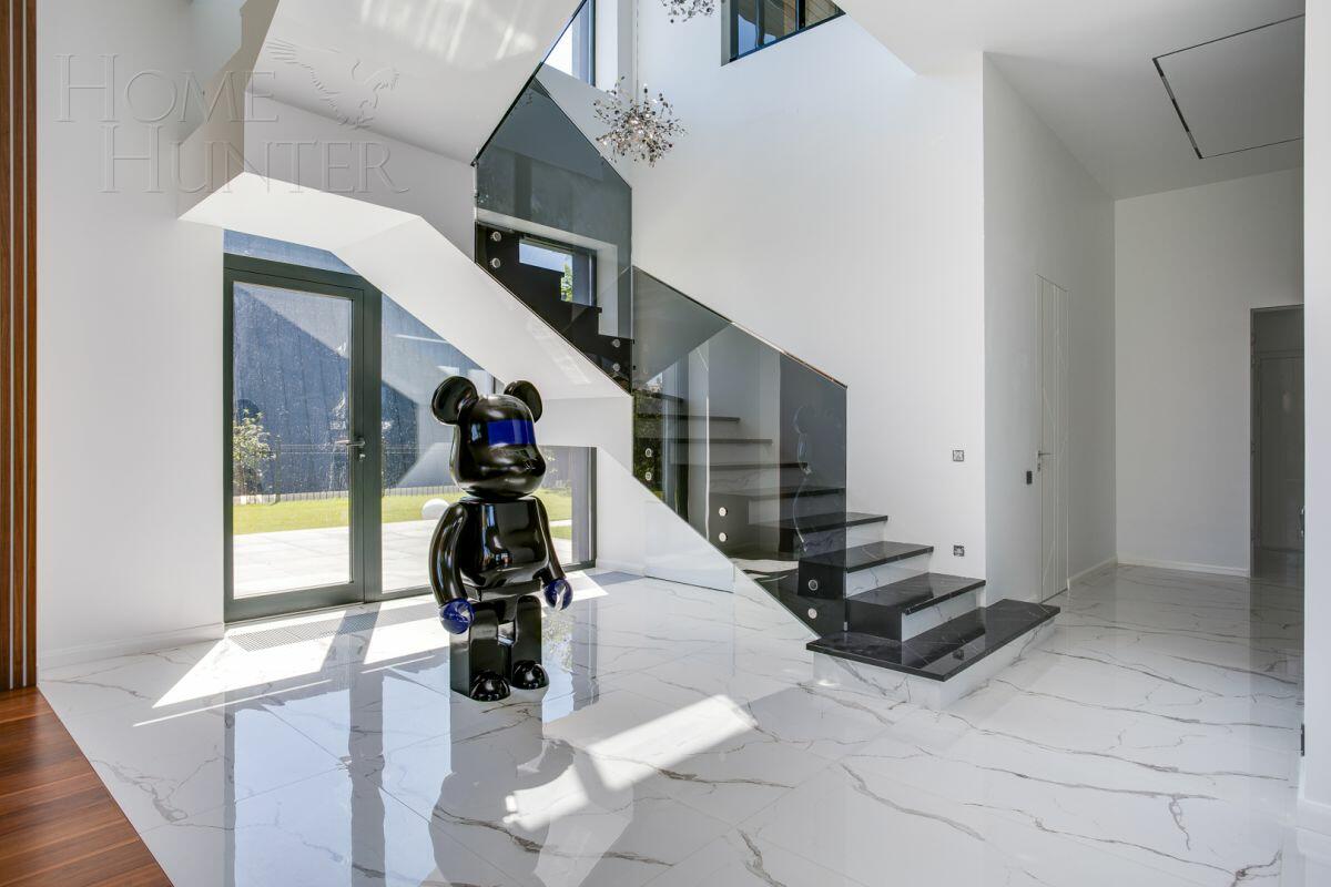 2-этажный коттедж 545 м² с отделкой