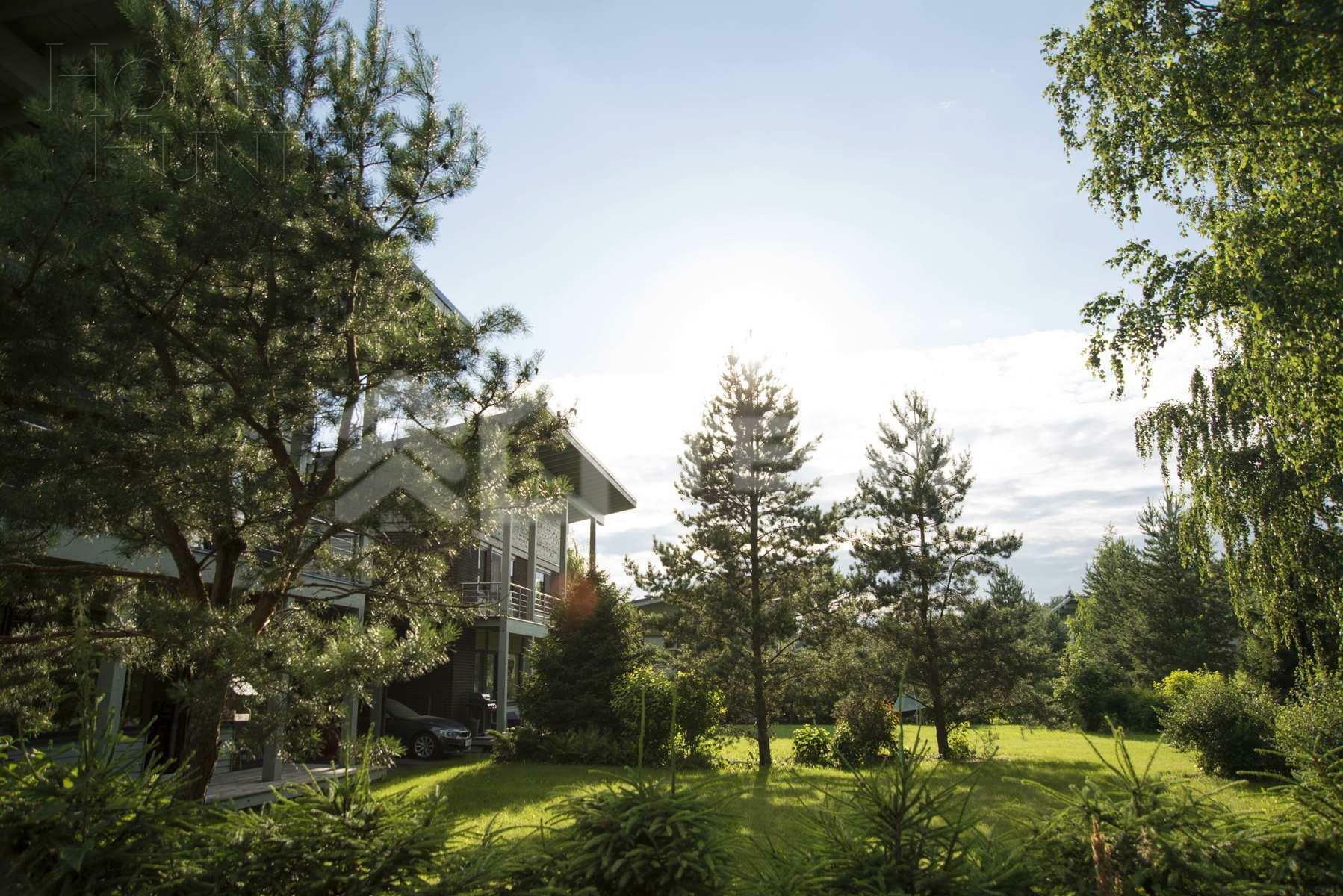 Участок 55.11 сот. в охраняемом поселке