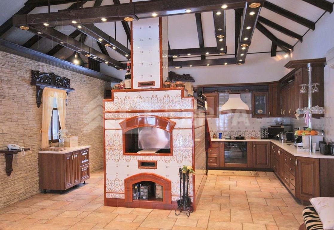 КОТТЕДЖ 1 100 м² с отделкой