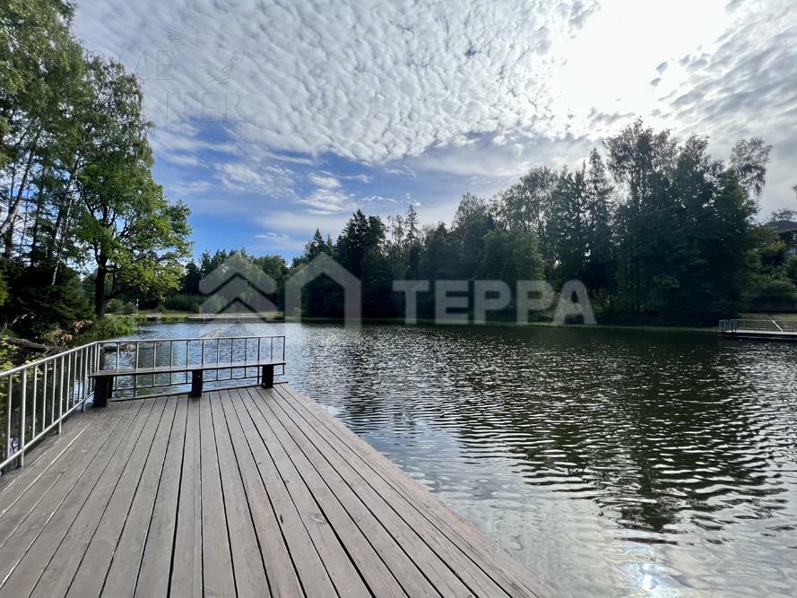 Участок 54.8 сот. в охраняемом поселке