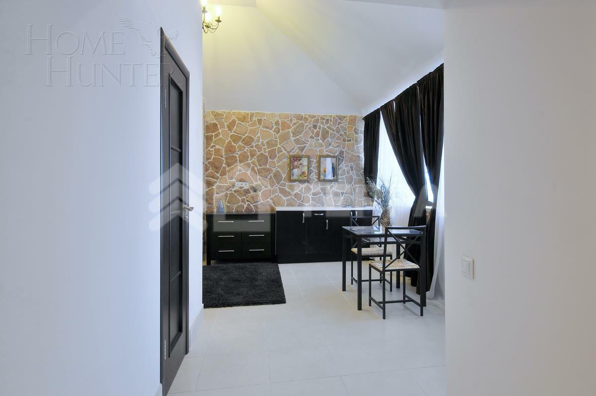 3-этажный коттедж 600 м² с отделкой