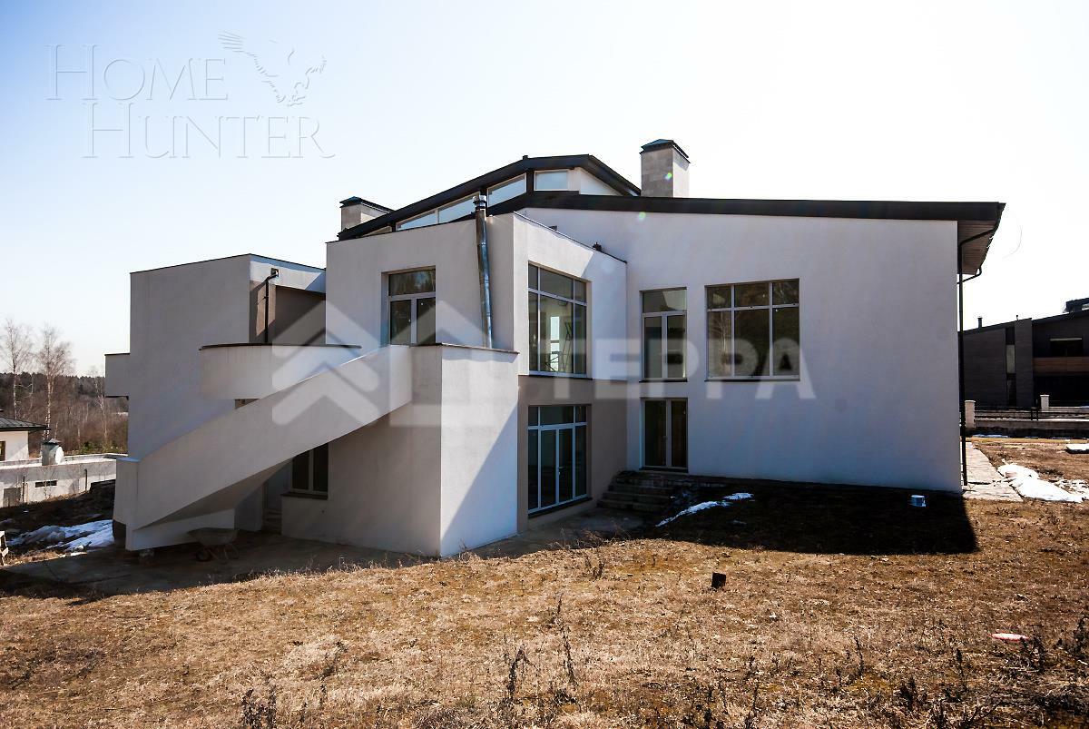 2-этажный коттедж 1 000 м² с отделкой